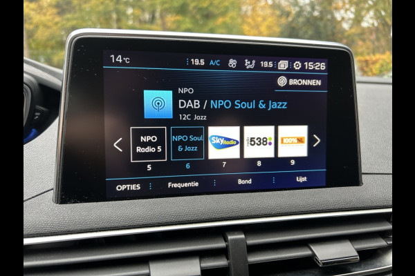 Peugeot 3008 1.2 130pk Automaat Allure Navi, Carplay, Trekhaak, Camera