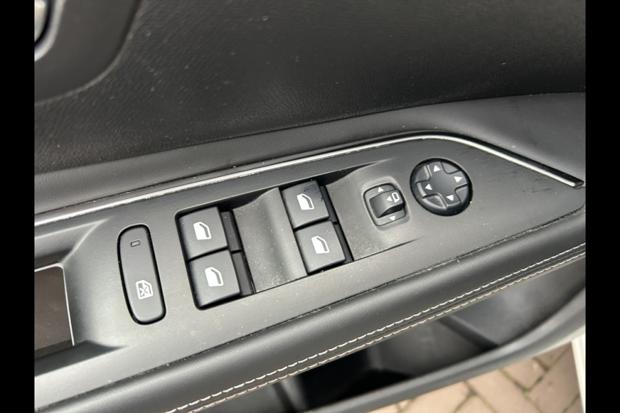 Peugeot 3008 1.2 130pk Automaat Allure Navi, Carplay, Trekhaak, Camera