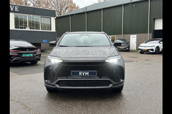 Toyota Bz4x Active 71 kWh 3 FASE| NIEUWE AUTO!!| 10 JAAR VOLLEDIGE FABRIEKSGARANTIE TOYOTA!| WARMTEPOMP| ADAPTIVE CRUISE| ACHTERUITRIJ CAMERA|