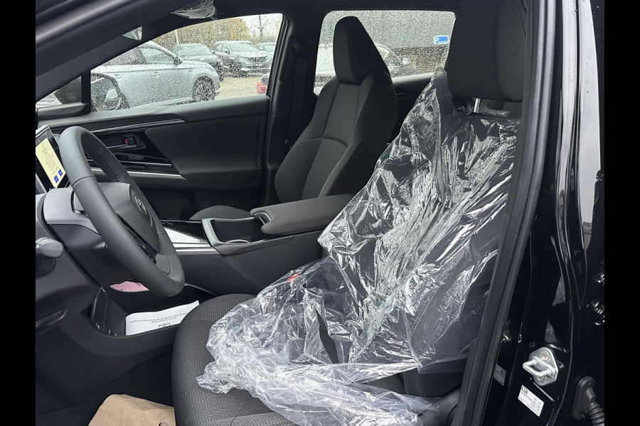 Toyota Bz4x Active 71 kWh 3 FASE| NIEUWE AUTO!!| 10 JAAR VOLLEDIGE FABRIEKSGARANTIE TOYOTA!| WARMTEPOMP| ADAPTIVE CRUISE| ACHTERUITRIJ CAMERA|