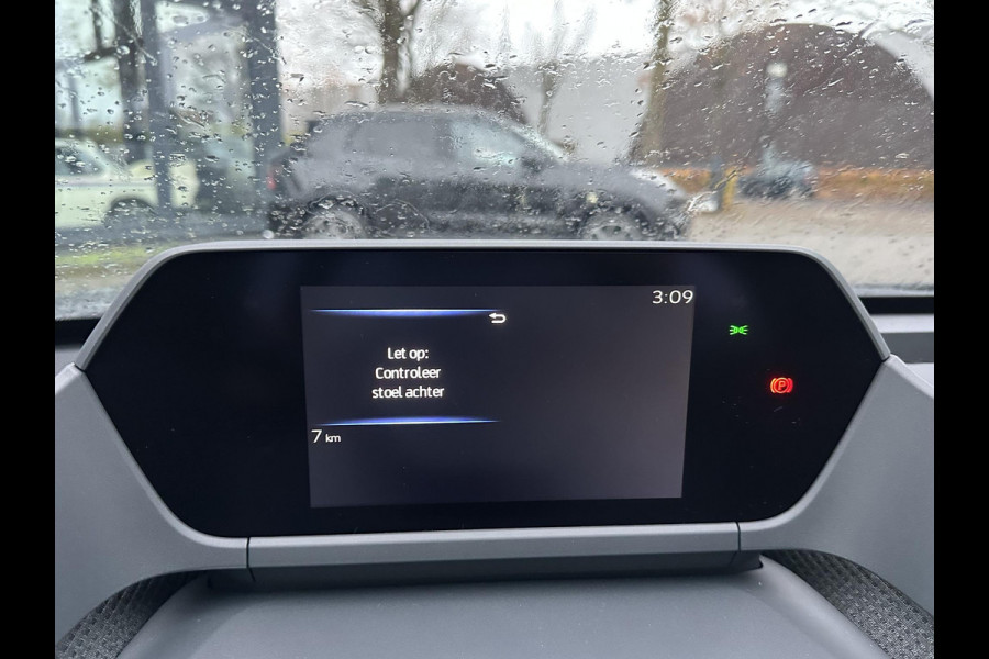 Toyota Bz4x Active 71 kWh 3 FASE| NIEUWE AUTO!!| 10 JAAR VOLLEDIGE FABRIEKSGARANTIE TOYOTA!| WARMTEPOMP| ADAPTIVE CRUISE| ACHTERUITRIJ CAMERA|