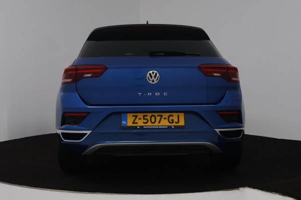 Volkswagen T-Roc 1.5 TSI Sport Business R (PANORAMADAK, STOEL/STUUR VERWARMING, DIGITALE COCKPIT, ACHTERUITRIJCAMERA)