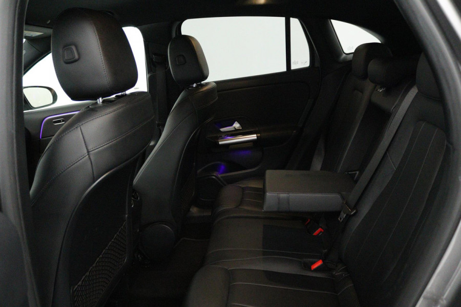 Mercedes-Benz GLA 180 Business Solution Luxury (SFEERVERLICHTING, STOELVERWARMING, CRUISE CONTROL, ACHTERUITRIJCAMERA)