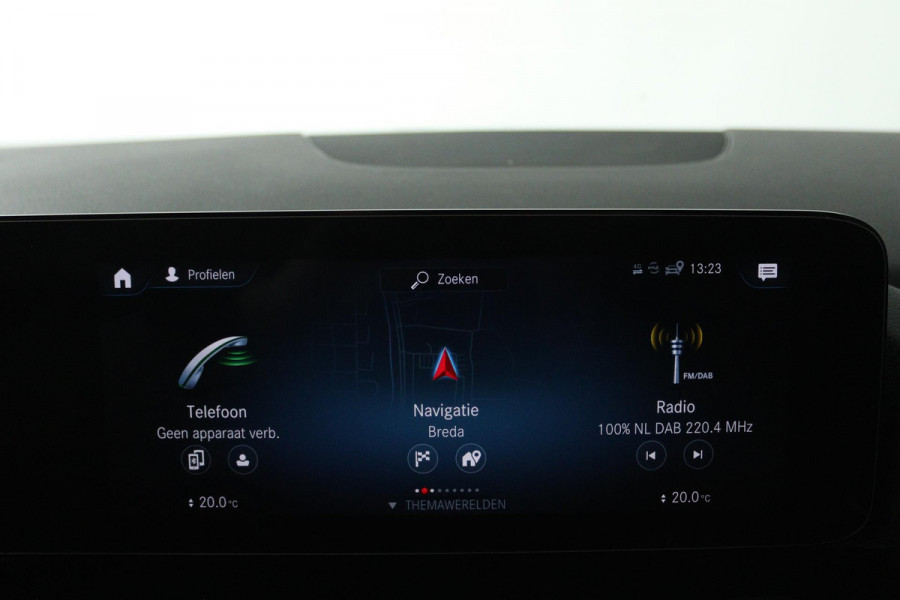 Mercedes-Benz GLA 180 Business Solution Luxury (SFEERVERLICHTING, STOELVERWARMING, CRUISE CONTROL, ACHTERUITRIJCAMERA)