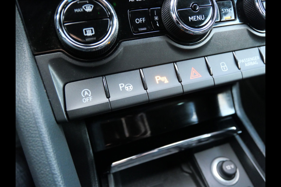 Škoda Karoq 1.5 TSI ACT SPORTLINE | AUTOMAAT | A.C.C | VIRTUAL | TREKHAAK | 1e EIG | DEALER O-H!!