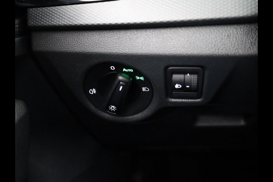 Škoda Kamiq 1.0 TSI Business Edition 110pk Automaat | Navigatie | Parkeercamera | Virtual Cockpit | Parkeersensoren voor en achter |