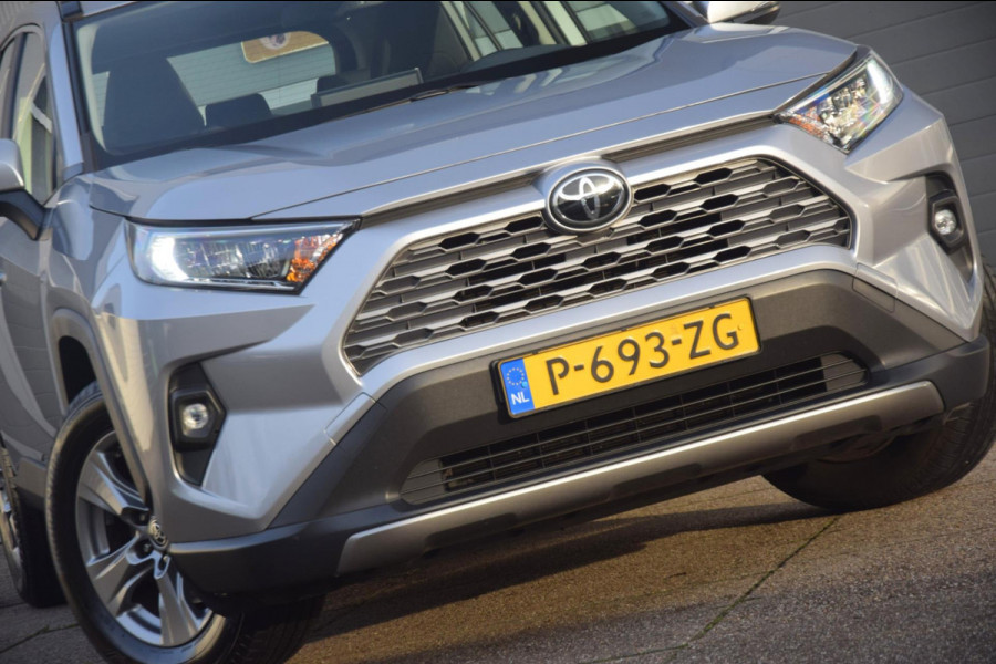 Toyota RAV4 2.0 VVT-iE Active 2000KG trekgewicht! TREKHAAK/APPLE CARPLAY/LED KOPLAMPEN