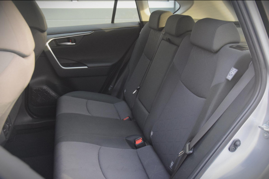 Toyota RAV4 2.0 VVT-iE Active 2000KG trekgewicht! TREKHAAK/APPLE CARPLAY/LED KOPLAMPEN