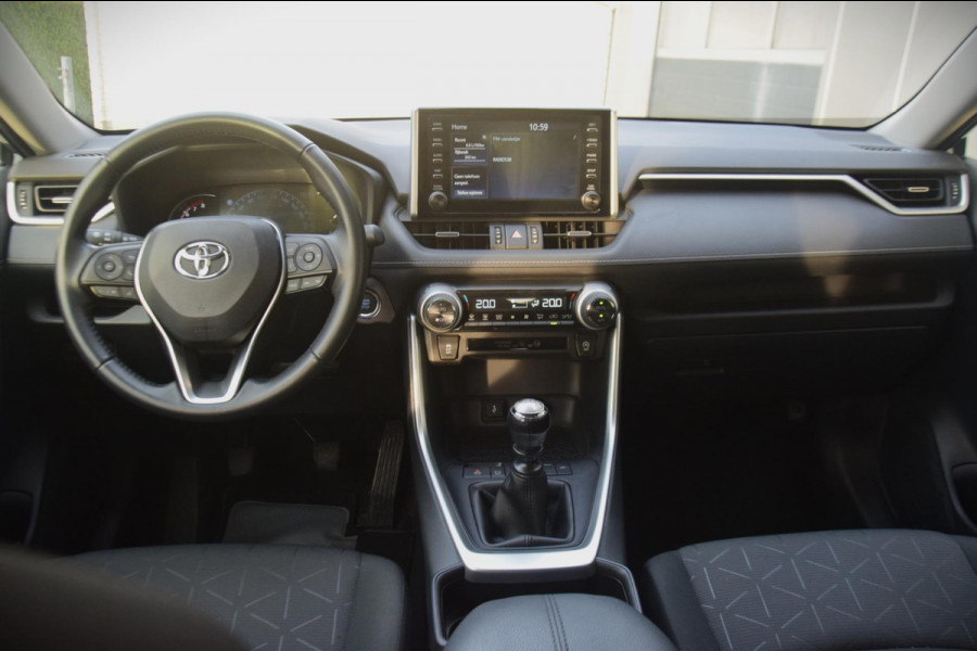 Toyota RAV4 2.0 VVT-iE Active 2000KG trekgewicht! TREKHAAK/APPLE CARPLAY/LED KOPLAMPEN