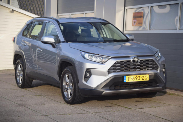 Toyota RAV4 2.0 VVT-iE Active 2000KG trekgewicht! TREKHAAK/APPLE CARPLAY/LED KOPLAMPEN