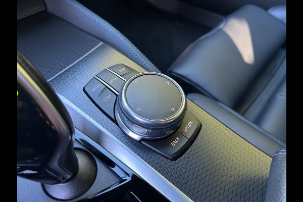 BMW 5 Serie Touring 530e xDrive BusinessEditionPlus Laser Schaalstoelen HUD !!NIEUWBINNEN!!