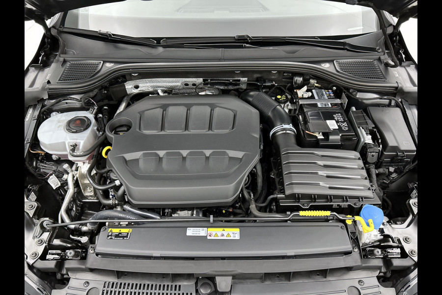 Volkswagen Golf 2.0 TSI GTI Clubsport (Panoramadak, Carplay, Camera, StoelV, SfeerV, Adapt cruise, Etc)