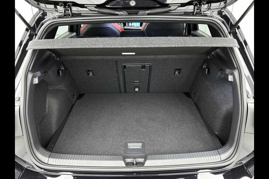 Volkswagen Golf 2.0 TSI GTI Clubsport (Panoramadak, Carplay, Camera, StoelV, SfeerV, Adapt cruise, Etc)