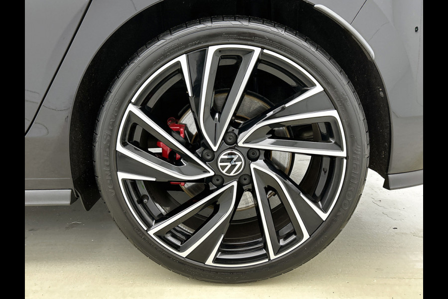 Volkswagen Golf 2.0 TSI GTI Clubsport (Panoramadak, Carplay, Camera, StoelV, SfeerV, Adapt cruise, Etc)