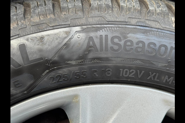 Opel Grandland X 1.2 Turbo Innovation - Navigatie / Apple CarPlay I Airco I PDC I LED I Sport velgen I Dealer onderhouden I