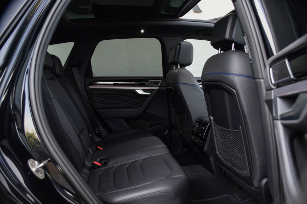 Volkswagen Touareg 3.0 TSi eHybrid 4MOTION / Puglia/ Adaptive Cruise Control/ Trekhaak/ Panoramadak/