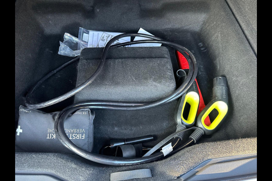 Lynk & Co 01 1.5 PHEV PLUG-IN HYBRIDE | COMPLETE AUTO | ELEKTRISCH PANORAMADAK | FULL OPTIONS |  RIJKLAAR GELEVERD 12 MND BOVAG GARANTIE |