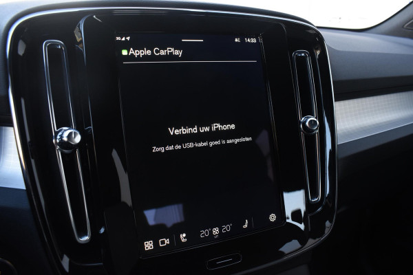 Volvo XC40 B4 211PK Automaat Plus Dark / Navigatie / Adaptive Cruise / Harman Kardon / Stuur- & Stoelverwarming / Elektrische achterklep / Achteruitrijcamera / Elektrische stoelverst. met geheugen