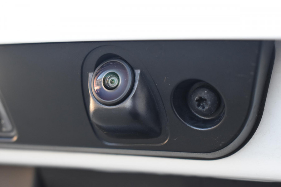 Volvo XC40 B4 211PK Automaat Plus Dark / Navigatie / Adaptive Cruise / Harman Kardon / Stuur- & Stoelverwarming / Elektrische achterklep / Achteruitrijcamera / Elektrische stoelverst. met geheugen