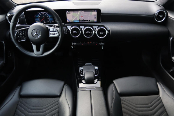 Mercedes-Benz A-Klasse 200 Business Solution / CAMERA / CARPLAY / NAP!