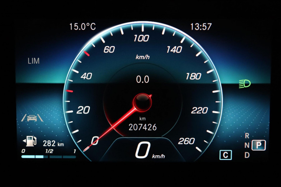 Mercedes-Benz A-Klasse 200 Business Solution / CAMERA / CARPLAY / NAP!