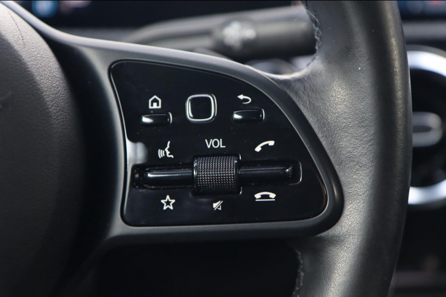 Mercedes-Benz A-Klasse 200 Business Solution / CAMERA / CARPLAY / NAP!