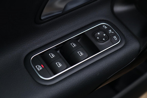 Mercedes-Benz A-Klasse 200 Business Solution / CAMERA / CARPLAY / NAP!