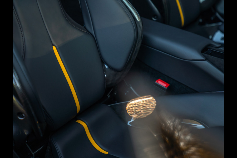 Ferrari 296 GTS 3.0 V6 | Racing Seats | Lift | JBL | Camera