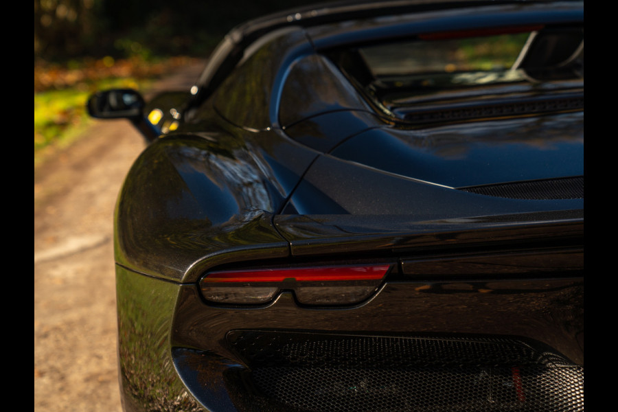 Ferrari 296 GTS 3.0 V6 | Racing Seats | Lift | JBL | Camera