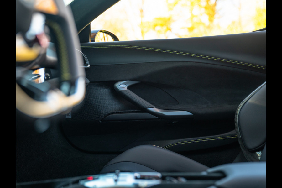 Ferrari 296 GTS 3.0 V6 | Racing Seats | Lift | JBL | Camera