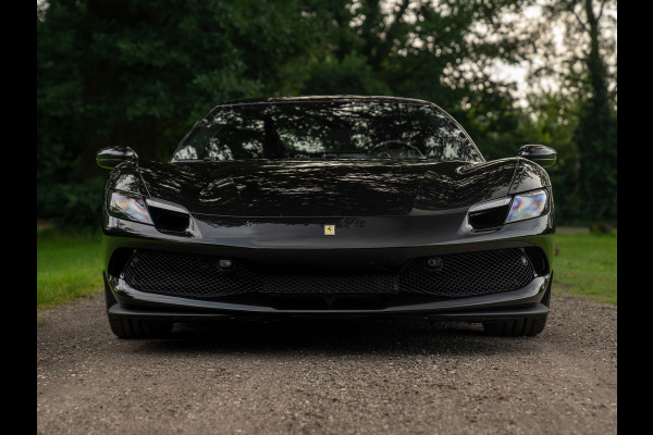 Ferrari 296 GTB 3.0 V6 | Lift | CarPlay | Racing Seats | Adapt. koplampen