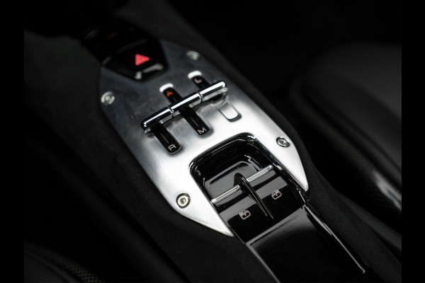 Ferrari 296 GTB 3.0 V6 | Lift | CarPlay | Racing Seats | Adapt. koplampen