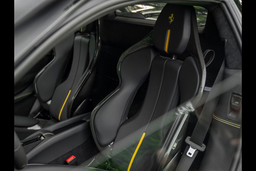 Ferrari 296 GTB 3.0 V6 | Lift | CarPlay | Racing Seats | Adapt. koplampen