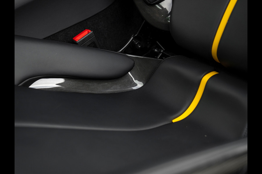 Ferrari 296 GTB 3.0 V6 | Lift | CarPlay | Racing Seats | Adapt. koplampen