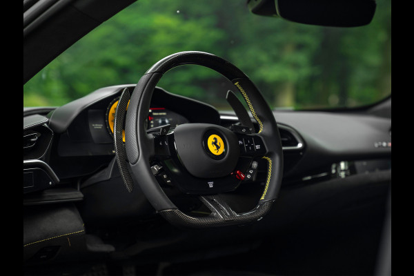 Ferrari 296 GTB 3.0 V6 | Lift | CarPlay | Racing Seats | Adapt. koplampen