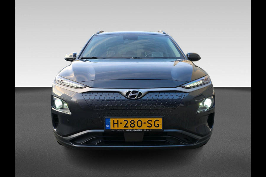 Hyundai Kona EV Premium 64 kWh | Automaat | Stoelverwarming/koeling |Stuurverwarming | Volleder | Headup Display |