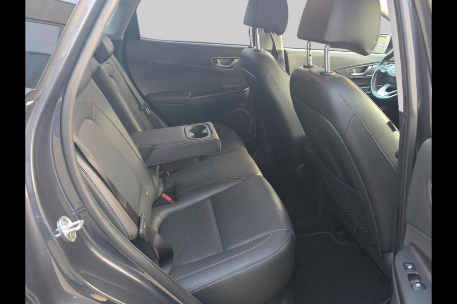 Hyundai Kona EV Premium 64 kWh | Automaat | Stoelverwarming/koeling |Stuurverwarming | Volleder | Headup Display |