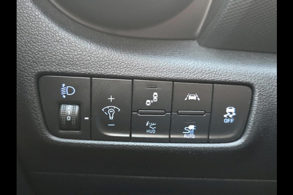 Hyundai Kona EV Premium 64 kWh | Automaat | Stoelverwarming/koeling |Stuurverwarming | Volleder | Headup Display |