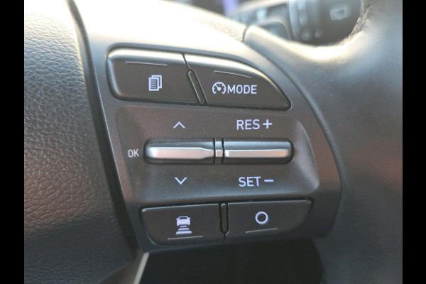 Hyundai Kona EV Premium 64 kWh | Automaat | Stoelverwarming/koeling |Stuurverwarming | Volleder | Headup Display |