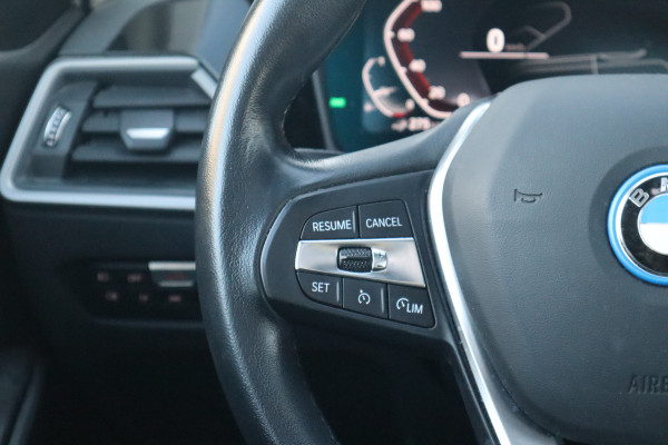 BMW 3 Serie Touring 330e xDrive Business Edition Plus Pano dak / Laser / Sportstoelen / Leder /