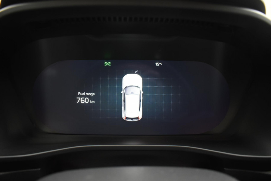 Volvo XC40 B4 211PK Automaat Plus Dark / Navigatie / Adaptive Cruise / Harman Kardon / Stuur- & Stoelverwarming / Elektrische achterklep / Achteruitrijcamera / Elektrische stoelverst. met geheugen