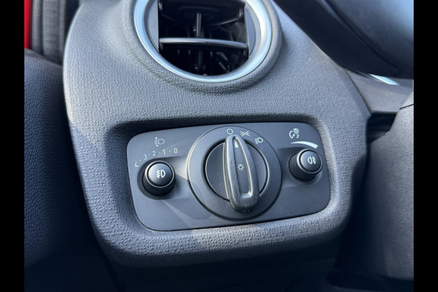 Ford Fiesta 1.0 EcoBoost Titanium 1e Eigenaar,Trekhaak,Airco,Weinig km,Distributie recent vervangen,5 Deurs,Nieuwe Apk bij Aflevering