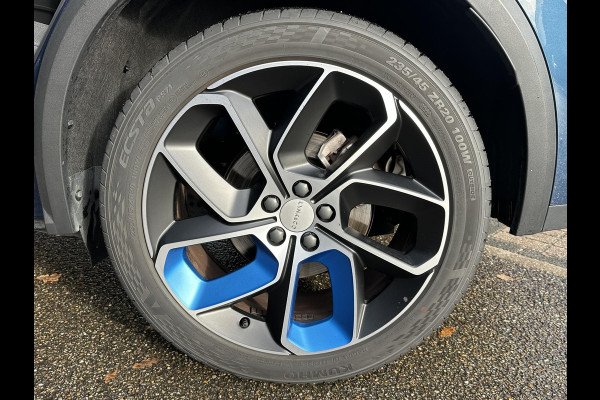 Lynk & Co 01 1.5 | 11.000KM! PHEV PLUG-IN HYBRIDE | COMPLETE AUTO / ZWARTE HEMEL | ELEKTRISCH PANORAMADAK | FULL OPTIONS | LYNK & CO GARANTIE T/M 4-2028 | RIJKLAAR GELEVERD | BTW VERREKENBAAR