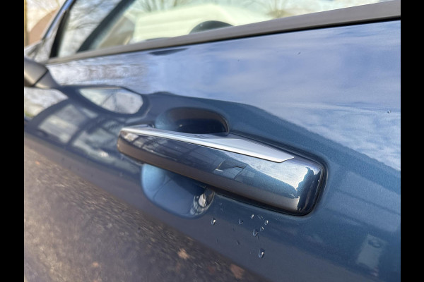 Lynk & Co 01 1.5 | 11.000KM! PHEV PLUG-IN HYBRIDE | COMPLETE AUTO / ZWARTE HEMEL | ELEKTRISCH PANORAMADAK | FULL OPTIONS | LYNK & CO GARANTIE T/M 4-2028 | RIJKLAAR GELEVERD | BTW VERREKENBAAR