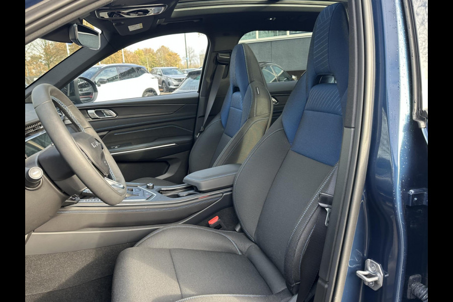 Lynk & Co 01 1.5 | 11.000KM! PHEV PLUG-IN HYBRIDE | COMPLETE AUTO / ZWARTE HEMEL | ELEKTRISCH PANORAMADAK | FULL OPTIONS | LYNK & CO GARANTIE T/M 4-2028 | RIJKLAAR GELEVERD | BTW VERREKENBAAR