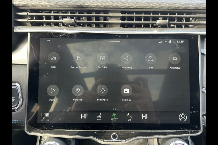 Lynk & Co 01 1.5 | 11.000KM! PHEV PLUG-IN HYBRIDE | COMPLETE AUTO / ZWARTE HEMEL | ELEKTRISCH PANORAMADAK | FULL OPTIONS | LYNK & CO GARANTIE T/M 4-2028 | RIJKLAAR GELEVERD | BTW VERREKENBAAR