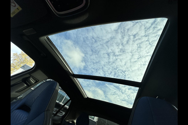 Lynk & Co 01 1.5 | 11.000KM! PHEV PLUG-IN HYBRIDE | COMPLETE AUTO / ZWARTE HEMEL | ELEKTRISCH PANORAMADAK | FULL OPTIONS | LYNK & CO GARANTIE T/M 4-2028 | RIJKLAAR GELEVERD | BTW VERREKENBAAR