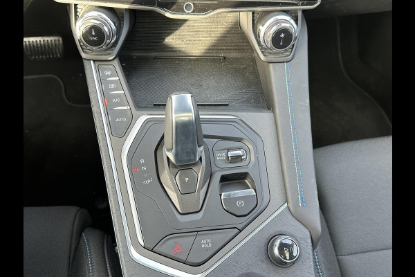 Lynk & Co 01 1.5 | 11.000KM! PHEV PLUG-IN HYBRIDE | COMPLETE AUTO / ZWARTE HEMEL | ELEKTRISCH PANORAMADAK | FULL OPTIONS | LYNK & CO GARANTIE T/M 4-2028 | RIJKLAAR GELEVERD | BTW VERREKENBAAR