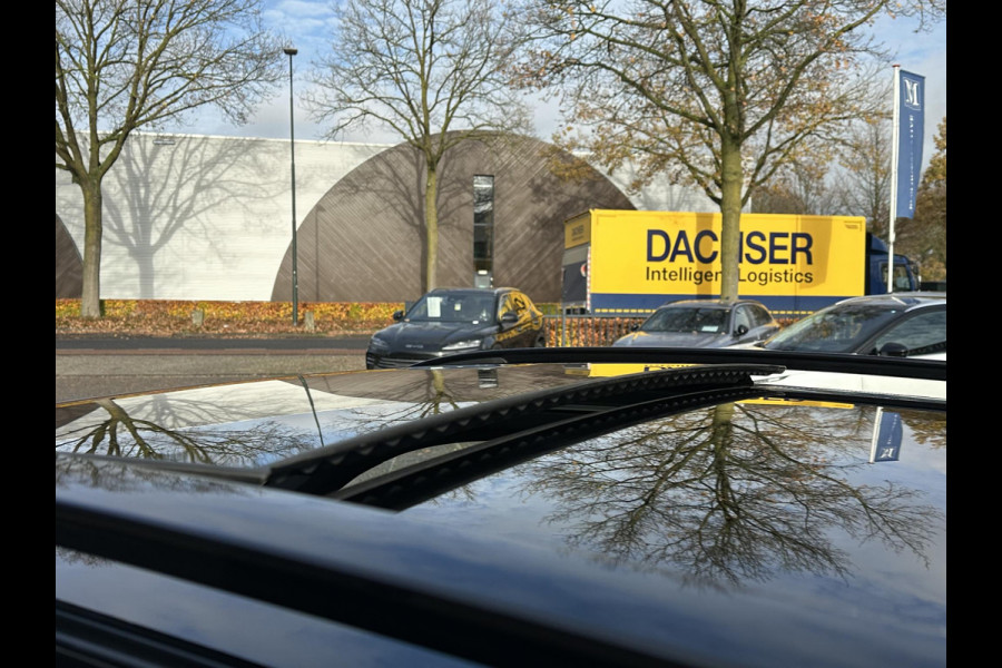 Lynk & Co 01 1.5 | 11.000KM! PHEV PLUG-IN HYBRIDE | COMPLETE AUTO / ZWARTE HEMEL | ELEKTRISCH PANORAMADAK | FULL OPTIONS | LYNK & CO GARANTIE T/M 4-2028 | RIJKLAAR GELEVERD | BTW VERREKENBAAR