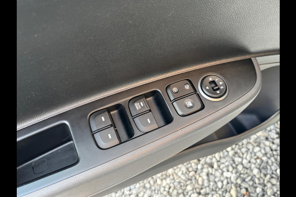 Hyundai i10 1.0i Go! 2017 | Apple Carplay/Android auto! | Rijklaar geleverd incl 12 maanden BOVAG garantie! |